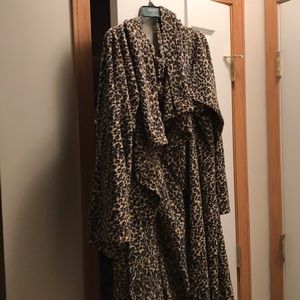 Snuggie/Robe